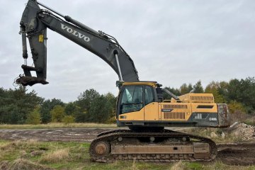 Koparka gąsienicowa Volvo EC 480DL ze Szwecji